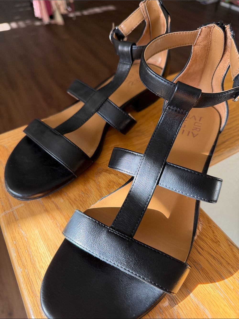 Naturalizer Black Leather T-Strap Sandals